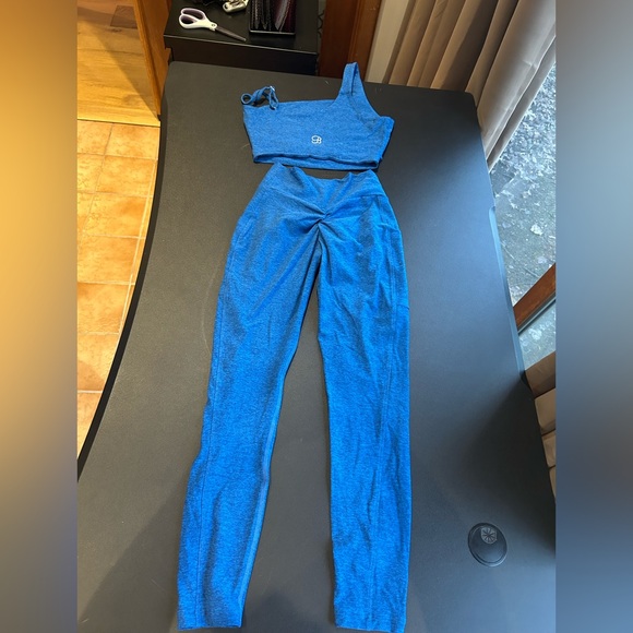 (3) Bombshell Workout Set Bundle - Picture 8 of 14